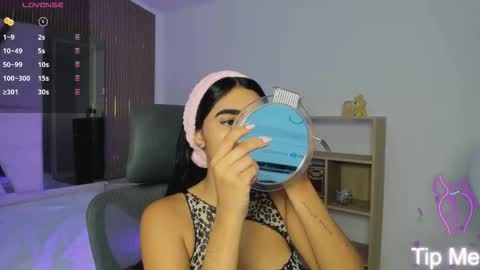 Snapshot of bellaastorm chatting on September 28, 12:47 pm bellaastorm online show from September 28, 12:47 pm