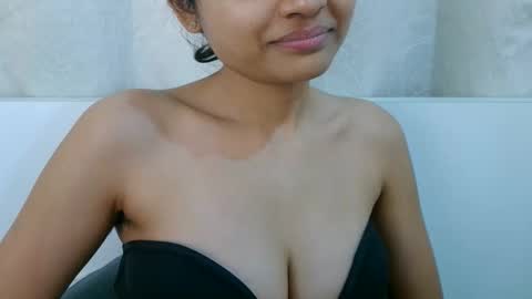 bellacrystall online show from January 15, 8:01 am