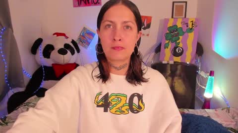 Bella online show from February 4, 3:22 am