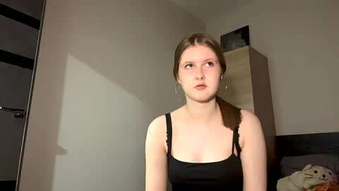 bellamore090 online show from April 29, 5:30 pm