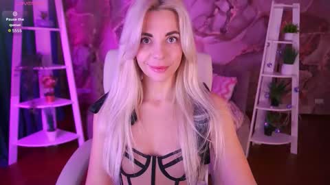 Bella online show from February 2, 7:32 pm