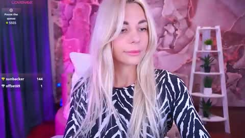 Bella online show from December 2, 7:29 am