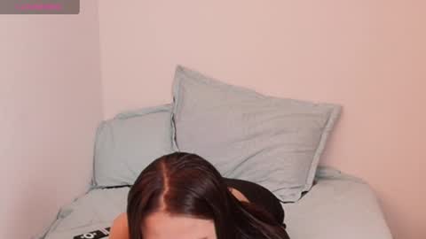Bella online show from June 18, 4:34 pm