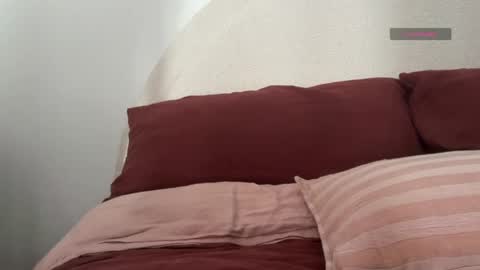 Isabella Ryder online show from May 6, 9:54 pm