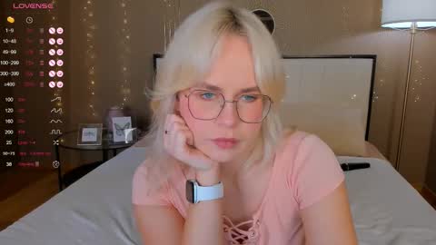 Bella online show from October 5, 2:20 am