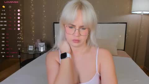 Bella online show from September 11, 12:45 am