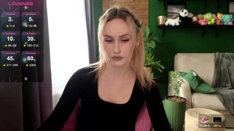 Belle online show from October 26, 8:37 am