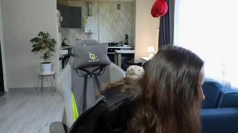 BelleWild online show from October 6, 4:30 am