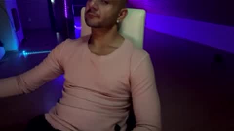 bello477192 online show from February 15, 11:42 am