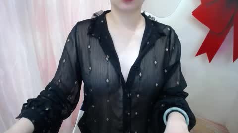 Snapshot of belly18only chatting on October 22, 2:15 am Belly online show from October 22, 2:15 am