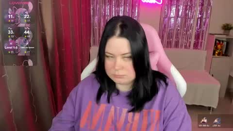 LinaBoo online show from April 22, 9:49 am