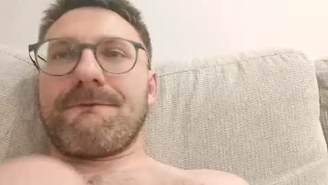 ben00189 online show from July 2, 8:14 pm