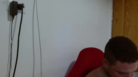 Snapshot of benjamin_isaac chatting on September 23, 11:48 am benjamin_isaac online show from September 23, 11:48 am