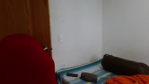 benjamin_isaac online show from October 31, 12:05 pm