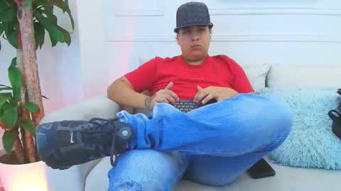 bennett_alejoo online show from November 22, 7:45 pm