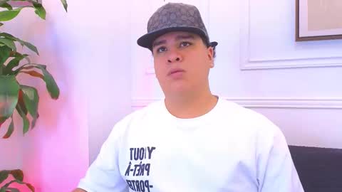 bennett_alejoo online show from February 18, 6:52 pm