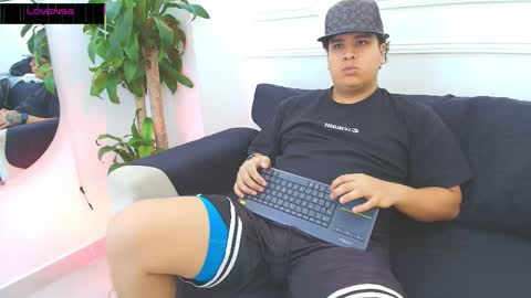 bennett_alejoo online show from October 22, 9:38 pm