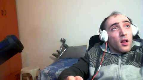 bentish online show from April 2, 9:49 am