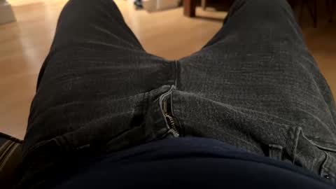 benz10001 online show from February 17, 11:43 pm