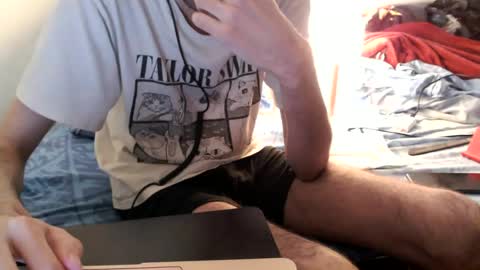 berceuse111 online show from July 14, 12:32 pm
