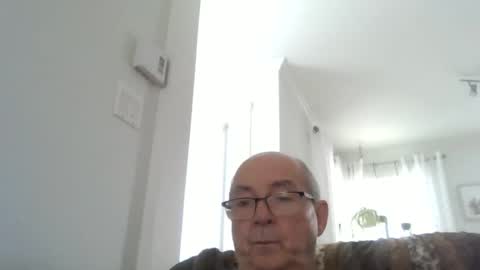 bernard1102 online show from April 16, 1:55 pm