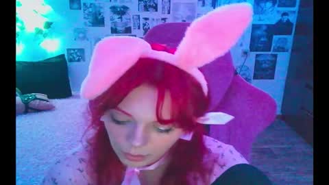 Snapshot of berriekitten chatting on October 8, 7:31 pm BerrieKitten online show from October 8, 7:31 pm