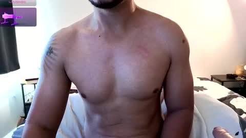 Snapshot of berriess_ chatting on October 24, 2:29 pm berriess_ online show from October 24, 2:29 pm
