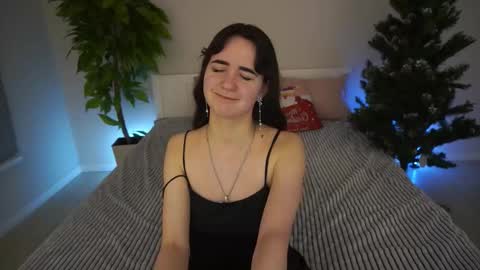 Violette online show from January 9, 2:22 pm