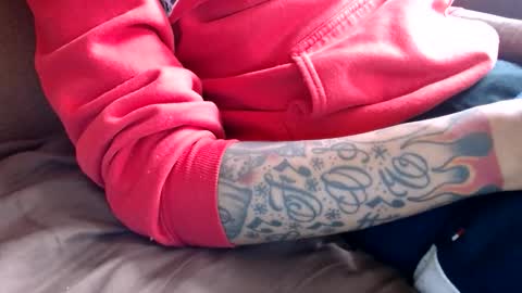 ToxicPipe757 online show from April 20, 6:33 pm