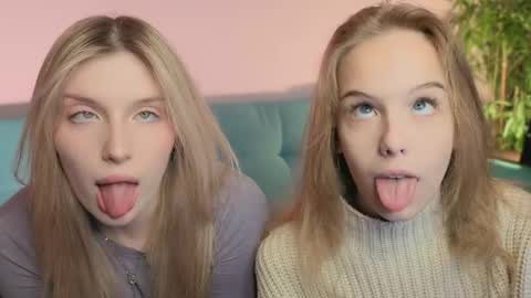 Danny and Kira online show from September 12, 2:19 pm