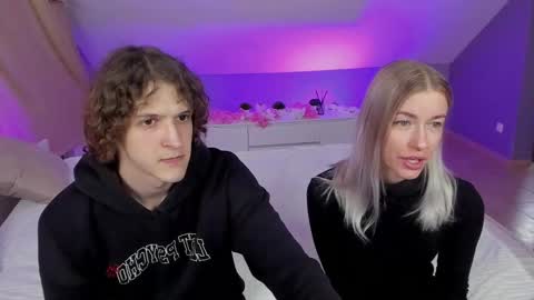 Danny and Kira online show from March 9, 8:29 am