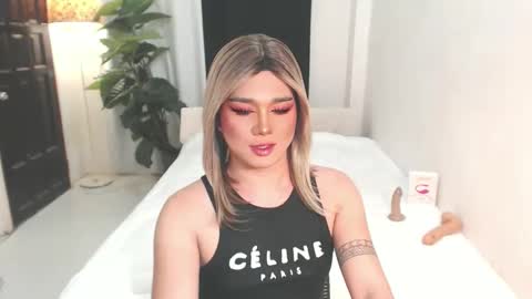 bestgirljulia online show from January 8, 7:47 am