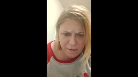 betsygore78 online show from December 22, 10:11 am