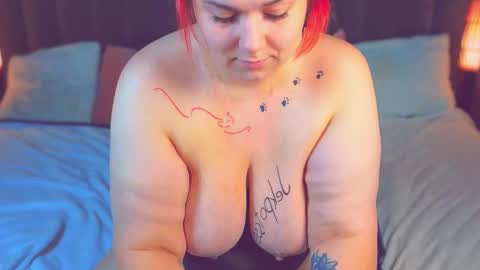 betttydark online show from October 22, 8:32 pm