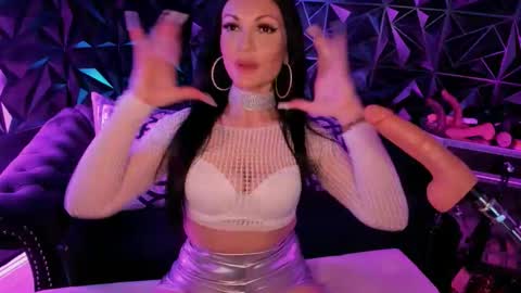 NatashaxoBangs online show from January 13, 8:11 am