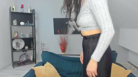 bettyjamess online show from December 4, 6:57 am