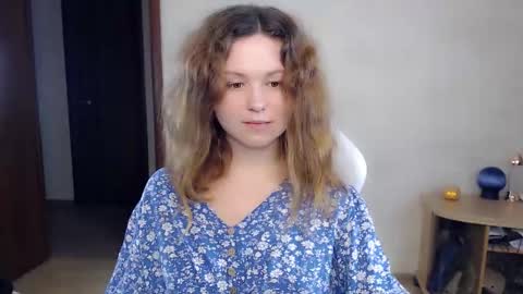 Snapshot of bettystar_ chatting on September 17, 8:34 pm Betty online show from September 17, 8:34 pm