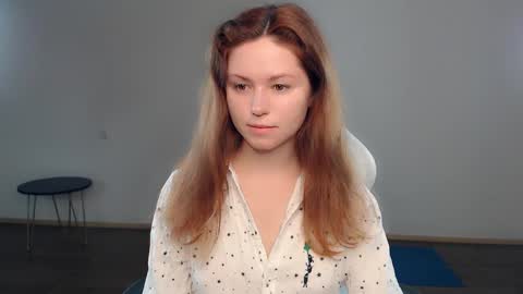 Snapshot of bettystar_ chatting on December 6, 7:28 pm Betty online show from December 6, 7:28 pm