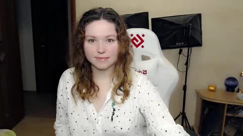 Snapshot of bettystar_ chatting on October 14, 9:07 pm Betty online show from October 14, 9:07 pm