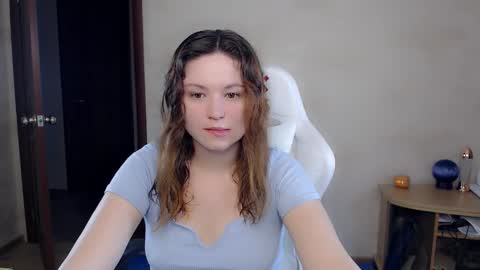 Snapshot of bettystar_ chatting on October 1, 6:51 pm Betty online show from October 1, 6:51 pm