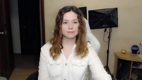 Snapshot of bettystar_ chatting on October 16, 8:07 pm Betty online show from October 16, 8:07 pm
