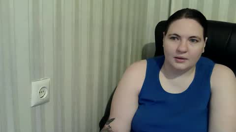 BeverlyPhyllis online show from November 9, 3:48 pm