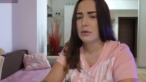   BeyonceDoll       Twitter DollBeyonce    online show from February 22, 8:11 pm