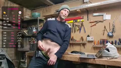 My name is David and if you like public exhibitions you wont be disappointed with me LoL - My favorite vibes is 44  online show from November 2, 5:02 pm