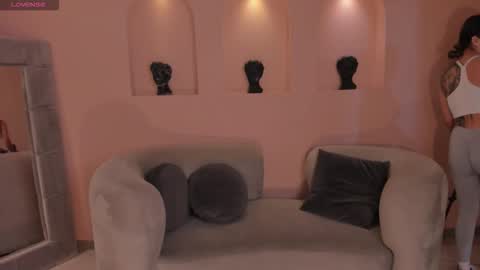 Bianca Pierce online show from February 6, 11:57 am