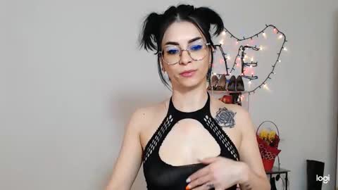 innasugarwild online show from March 14, 11:36 am