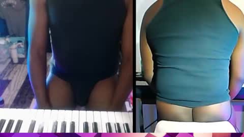 BicepsandFrot online show from November 7, 5:32 am