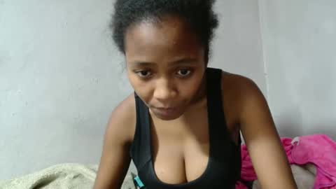 bienvenue987832 online show from May 29, 1:53 pm