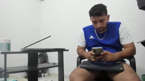 Tommy online show from January 8, 3:56 am