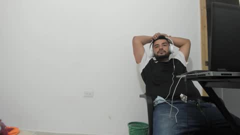 Tommy online show from December 19, 8:54 am